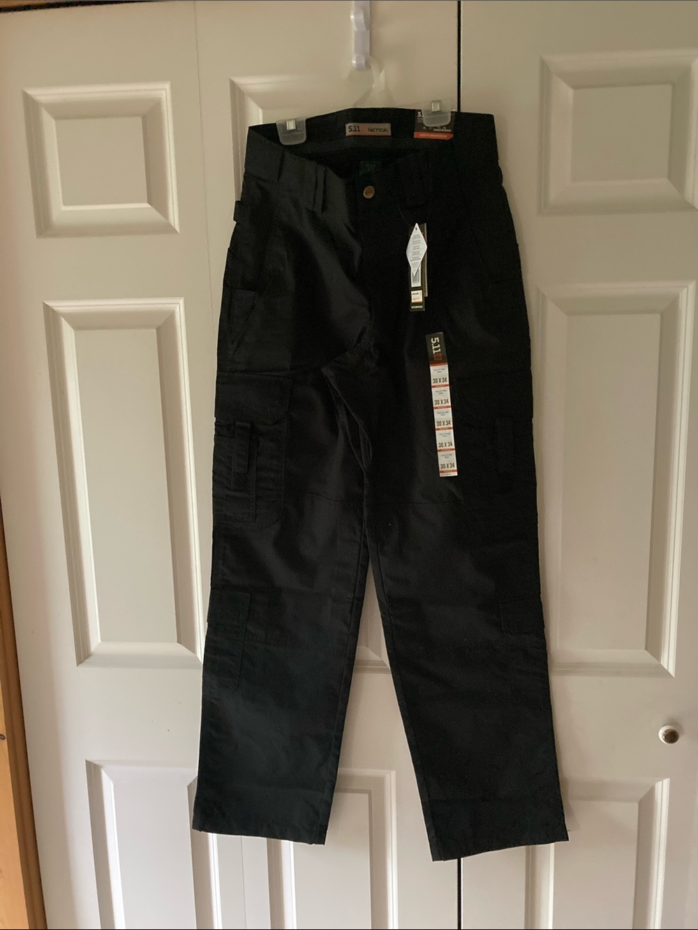 5.11 Tactical canvas cargo pants mens 30X34 black relaxed fit NWT 19 pockets